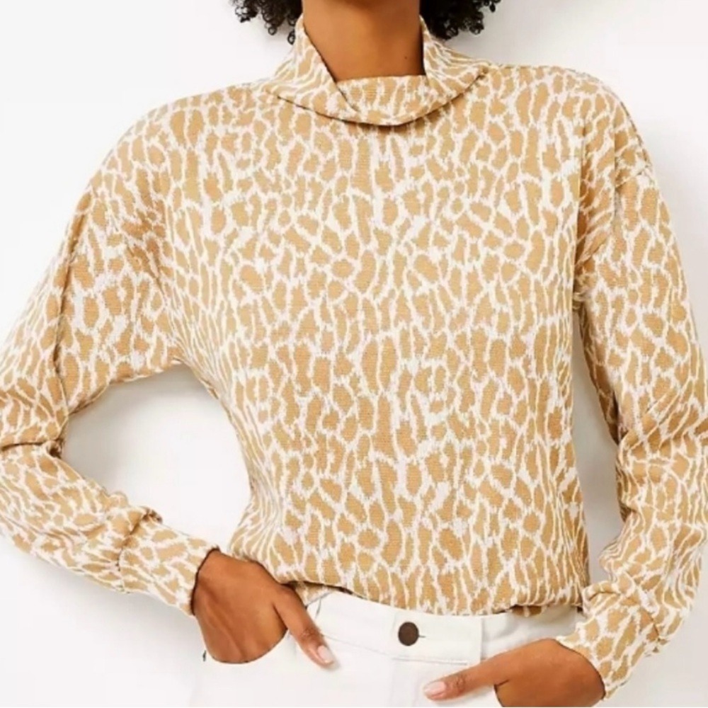 LOFT. Animal Print, Mock‎ Turtle Top. Long sleeves. Size M.